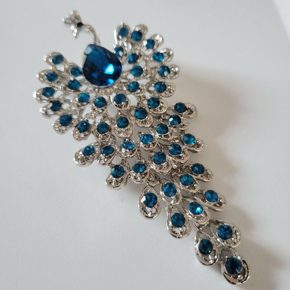 NWT Vintage Inspired Bright Blue Rhinestone Peacock Brooch Pin – XL